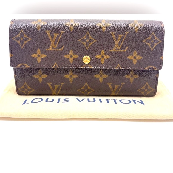 Louis Vuitton International Wallet - Picture 1 of 1